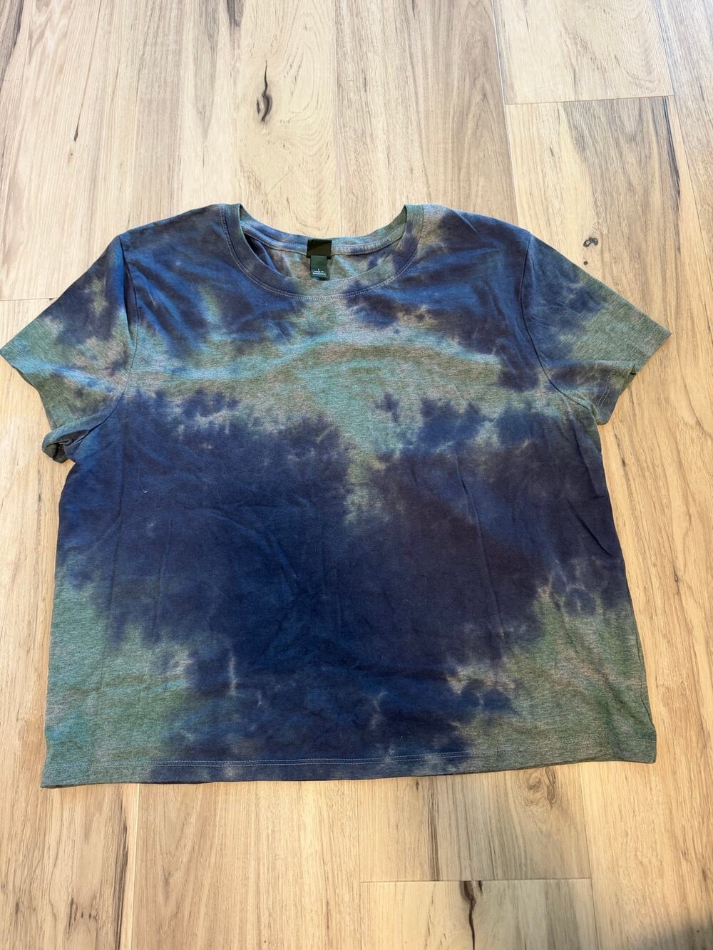 Wild Fable Blue Green tie dye shirt Women’s size Large